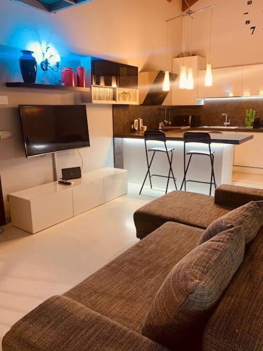 Апартаменты Benvenuti In Casa Peluca! Местре Экстерьер фото
