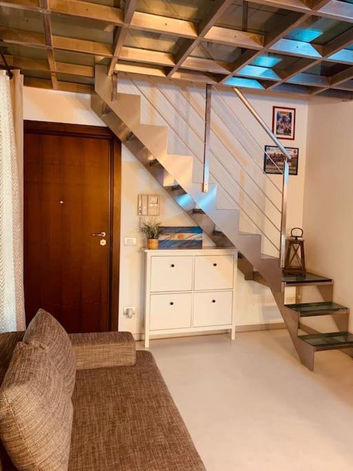 Апартаменты Benvenuti In Casa Peluca! Местре Экстерьер фото