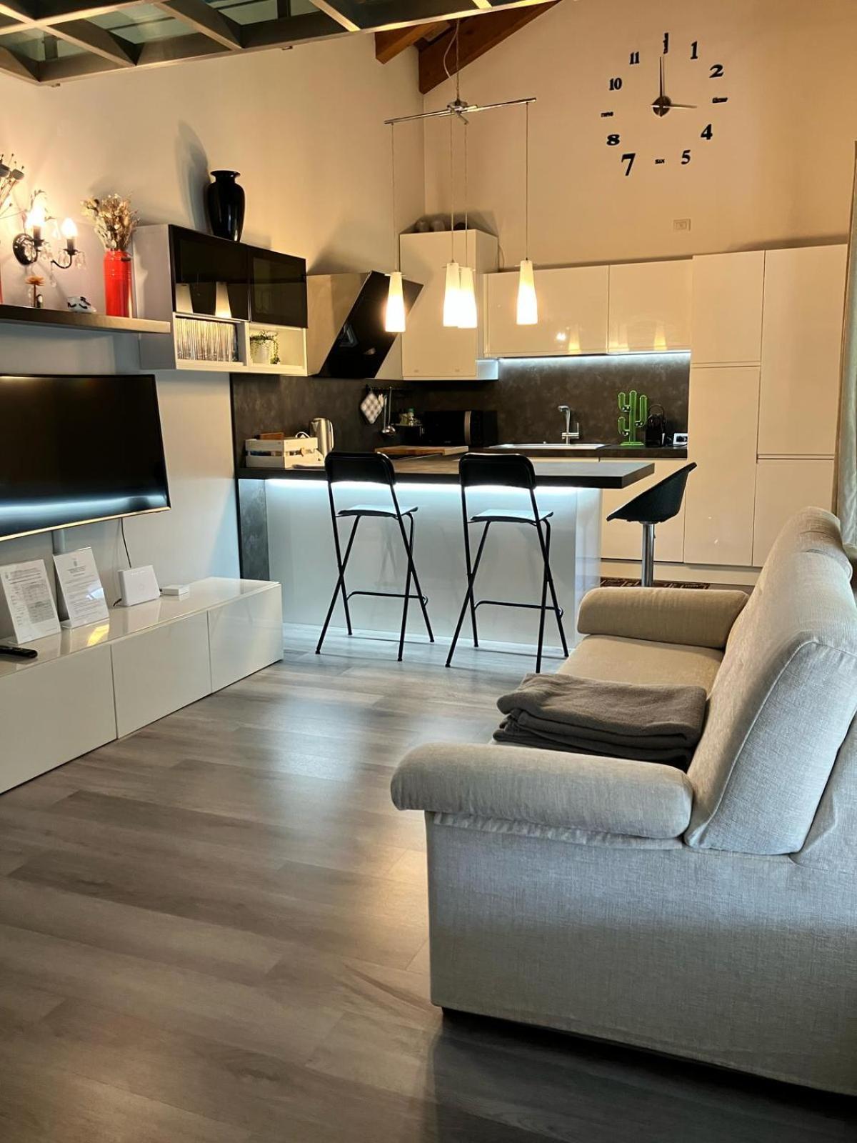 Апартаменты Benvenuti In Casa Peluca! Местре Экстерьер фото